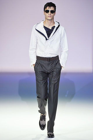 Giorgio Armani / - 2011